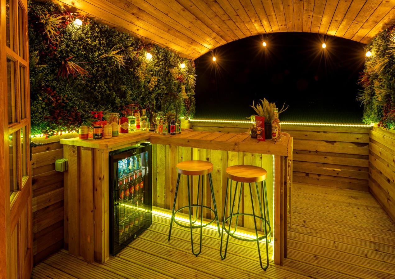 Ashwood Shepherd Hut -Ockeridge Rural Retreats Apartment Worcester Bagian luar foto