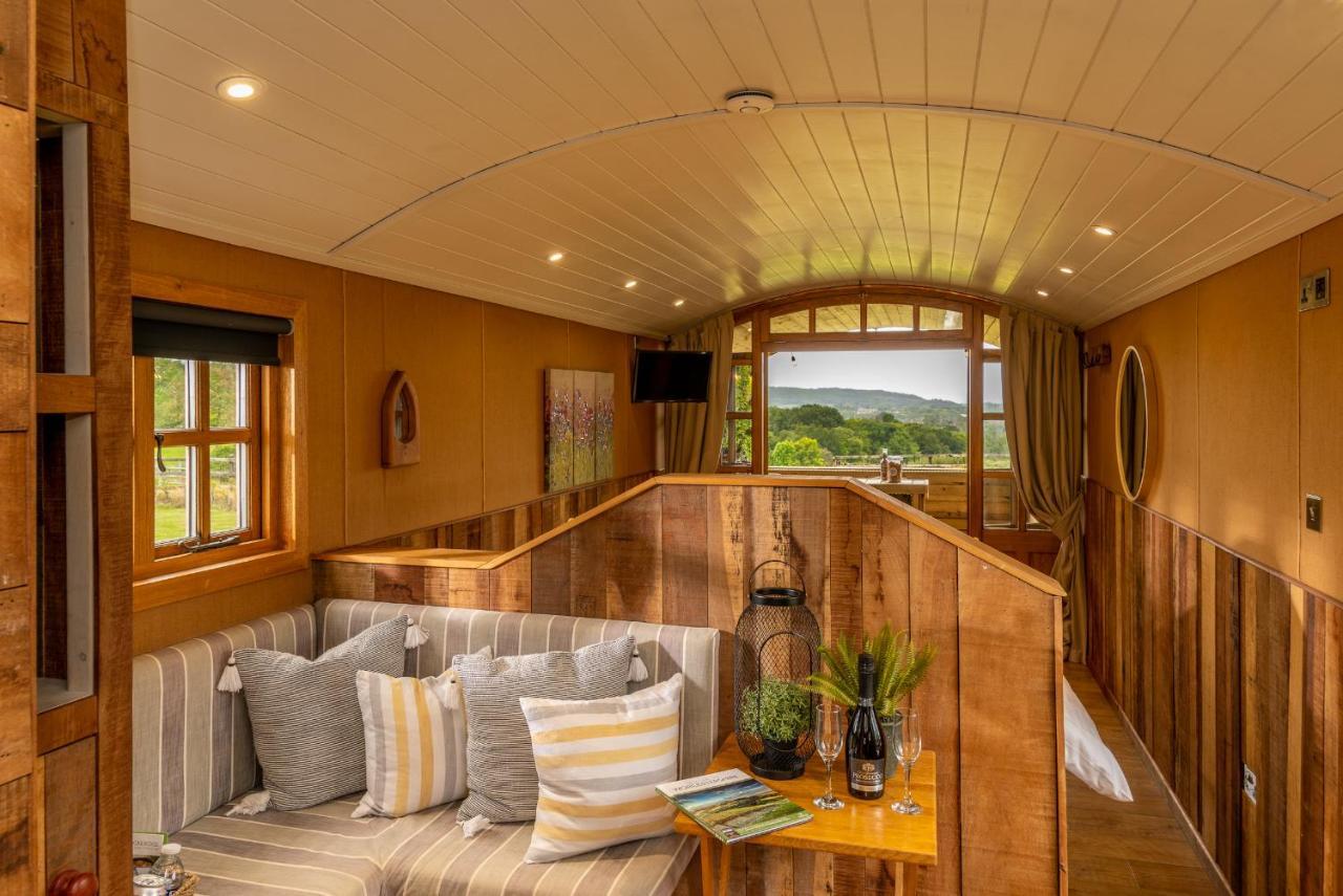 Ashwood Shepherd Hut -Ockeridge Rural Retreats Apartment Worcester Bagian luar foto