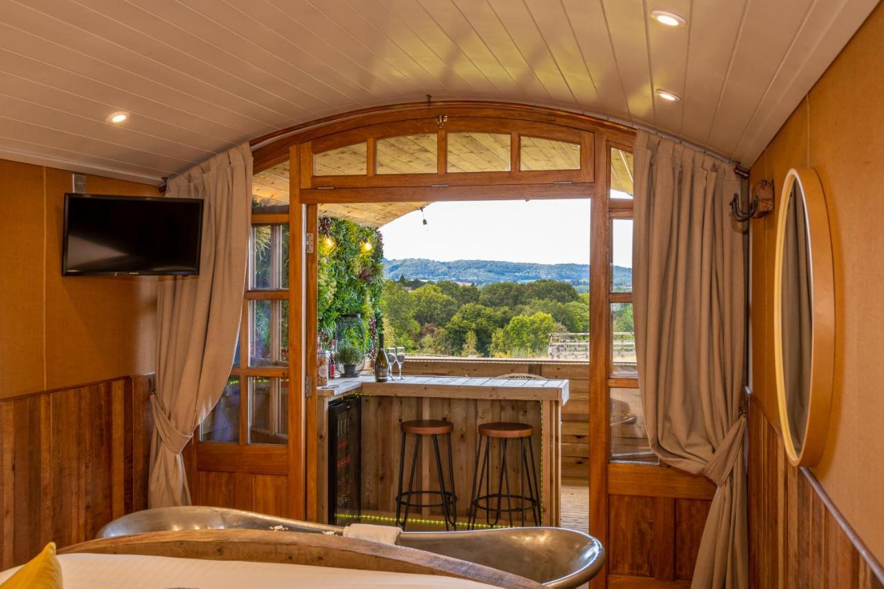Ashwood Shepherd Hut -Ockeridge Rural Retreats Apartment Worcester Bagian luar foto